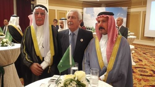  هیأتی از حزب دمکرات در مراسم روز استقلال عربستان سعودی شرکت نمود